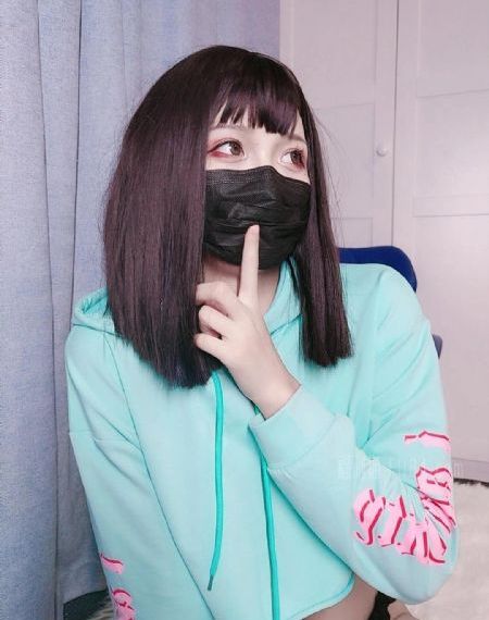 日韩电影2个男人操一个美女_粤语中字在线观看