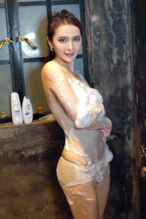 美女黄色a_BD英语完整视频观看
