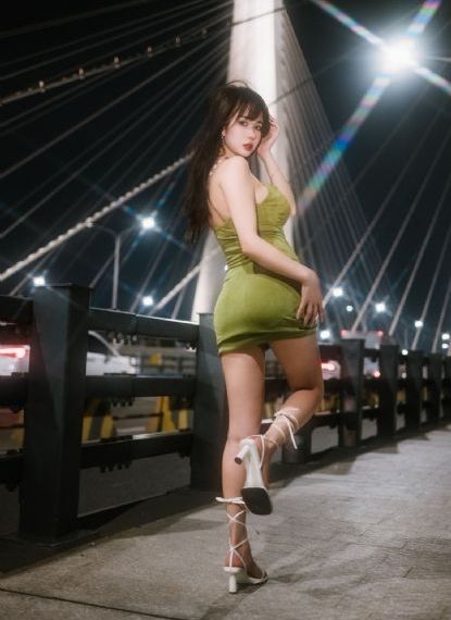 成人情侣激情偷拍视频_剧情片免费观看韩国