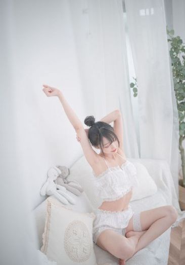 日韩美女AV特黄一级大片_高清国产国语三级